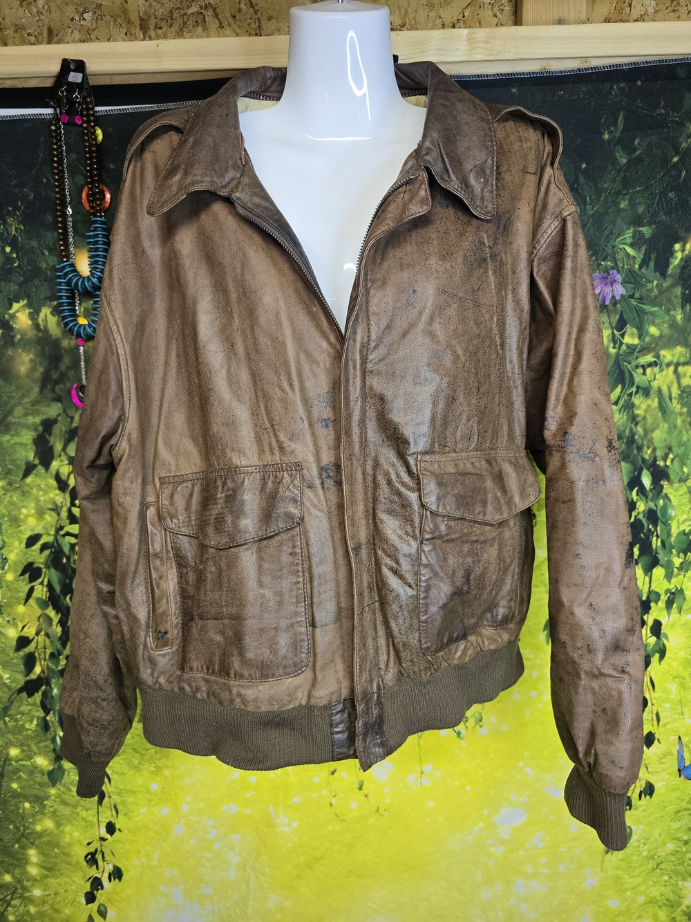 "103 Vintage 90s Men's Brown Leather Bomber Jacket